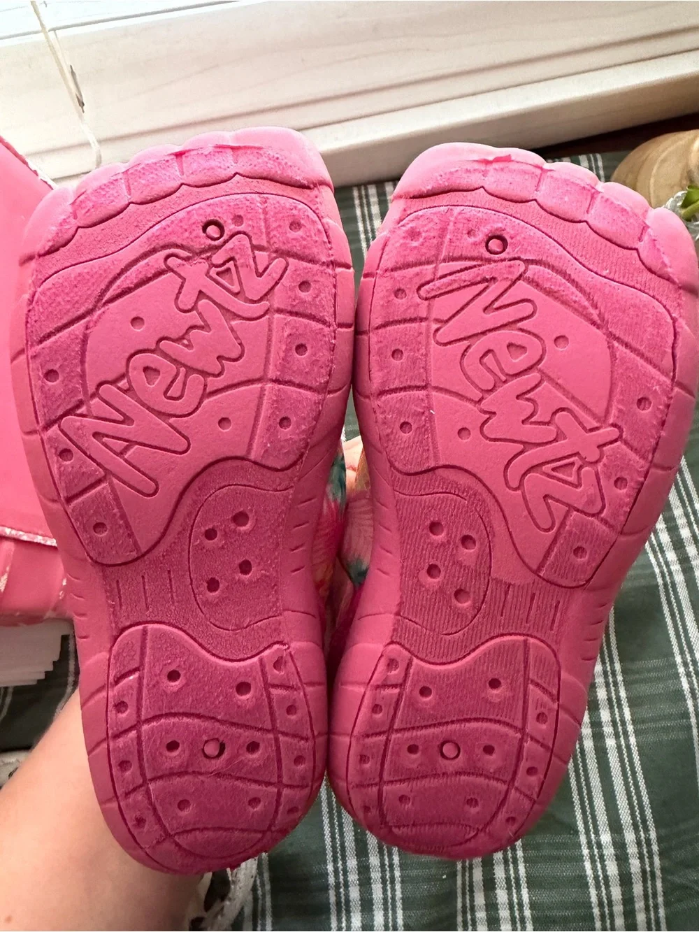 Newtz girls water shoes size 11/12